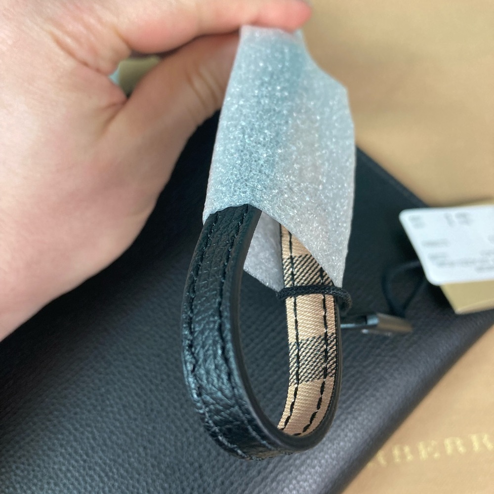 NWT Burberry Black Haymarket Leather Pouch Wristlet - Picture 5 of 7
